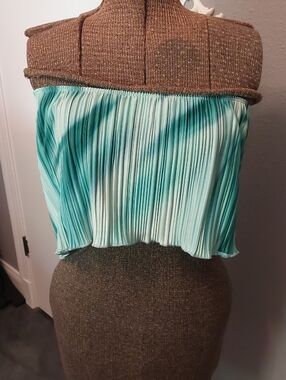 SHEIN Mint Green Pleated Strapless Crop Top